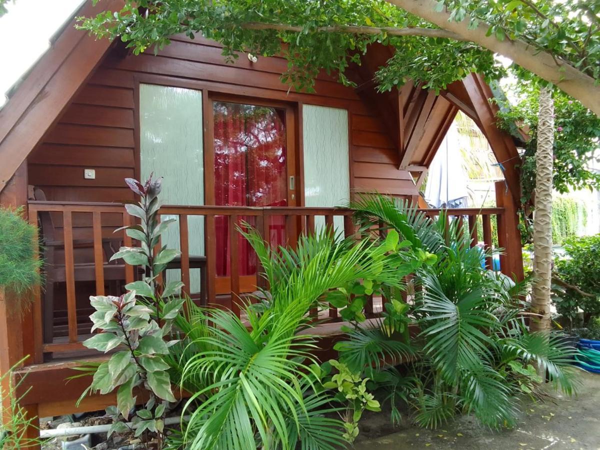 Talent Sunset Villa กิลิไอร์ ภายนอก รูปภาพ