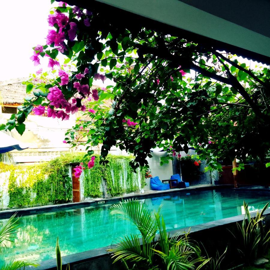 Talent Sunset Villa กิลิไอร์ ภายนอก รูปภาพ