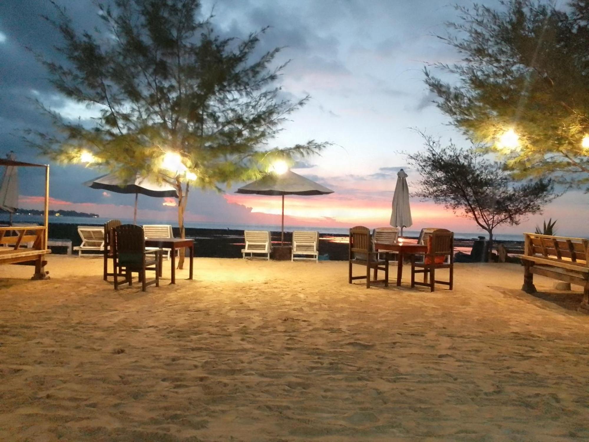 Talent Sunset Villa กิลิไอร์ ภายนอก รูปภาพ